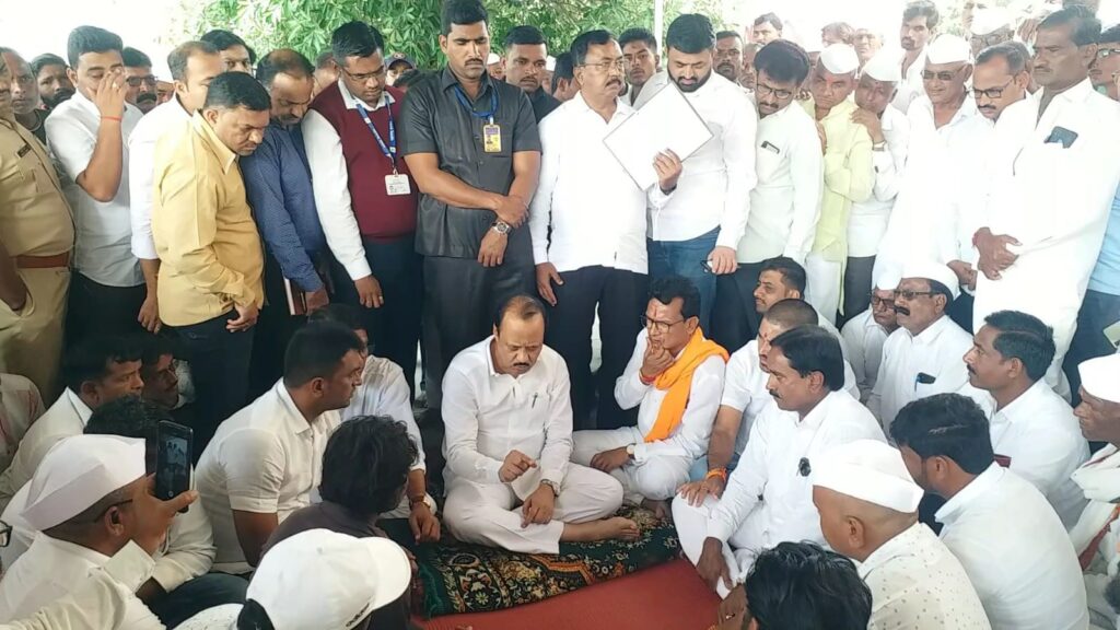 विखे-लहामटे-तांबे-थोरात यांच्या पाठोपाठ आता अजित पवारही बर्डे कुटुंबियांच्या सांत्वनाला