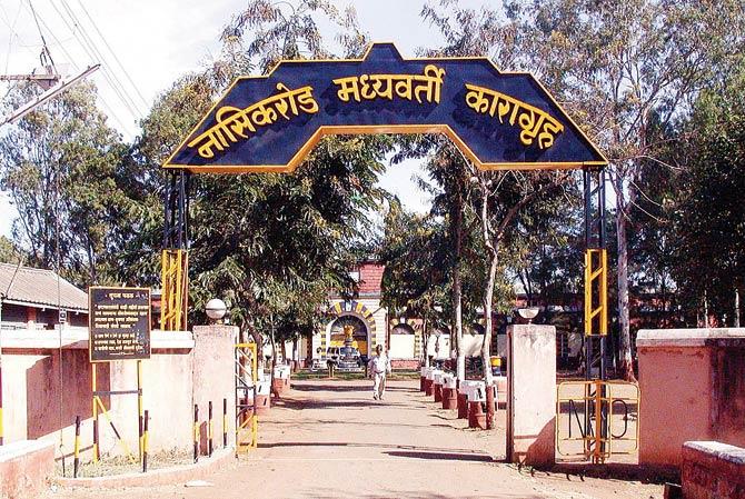 कारागृहातून तो रजेवर गेला; पण अजून कारागृहात परत आलाच नाही