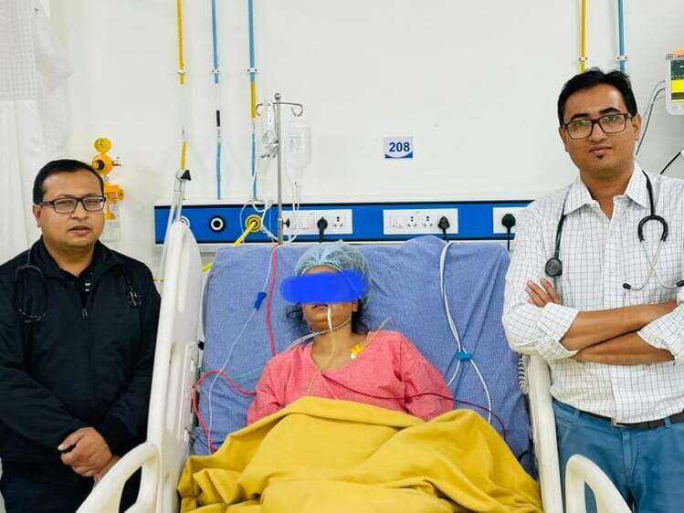 डाॅ. अमेय अनिल देशमुख यांनी वाचविले तरूणीचे प्राण