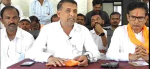 पक्ष प्रवेशानंतर मोरे यांनी पत्रकार परिषदेत आपली भूमिका स्पष्ट केली.