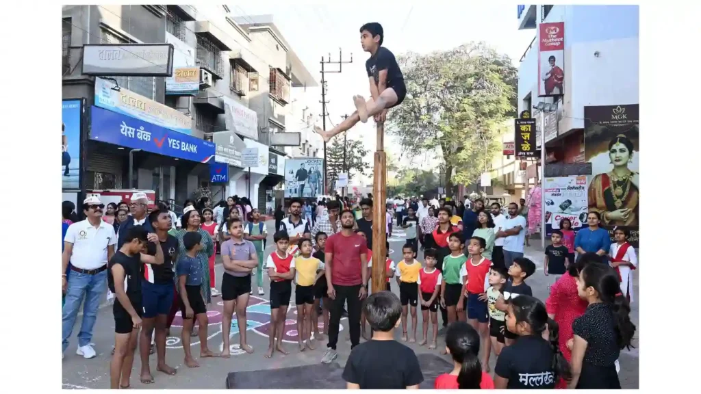 संगमनेरमध्ये रोटरी क्लबच्या ‘आनंदी रस्ते’ उपक्रमास नागरिकांचा प्रतिसाद