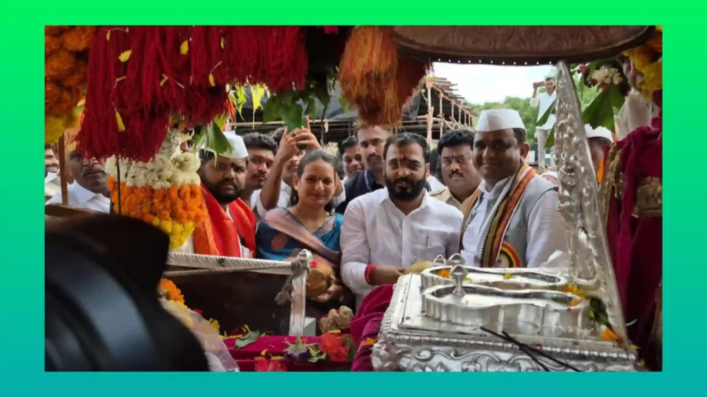 निवृत्तीनाथ महाराजांच्या पालखीचे संगमनेरमध्ये उत्साहात स्वागत, आमदार खताळ आणि अपर जिल्हाधिकारी कोळेकरांनी केले स्वागत