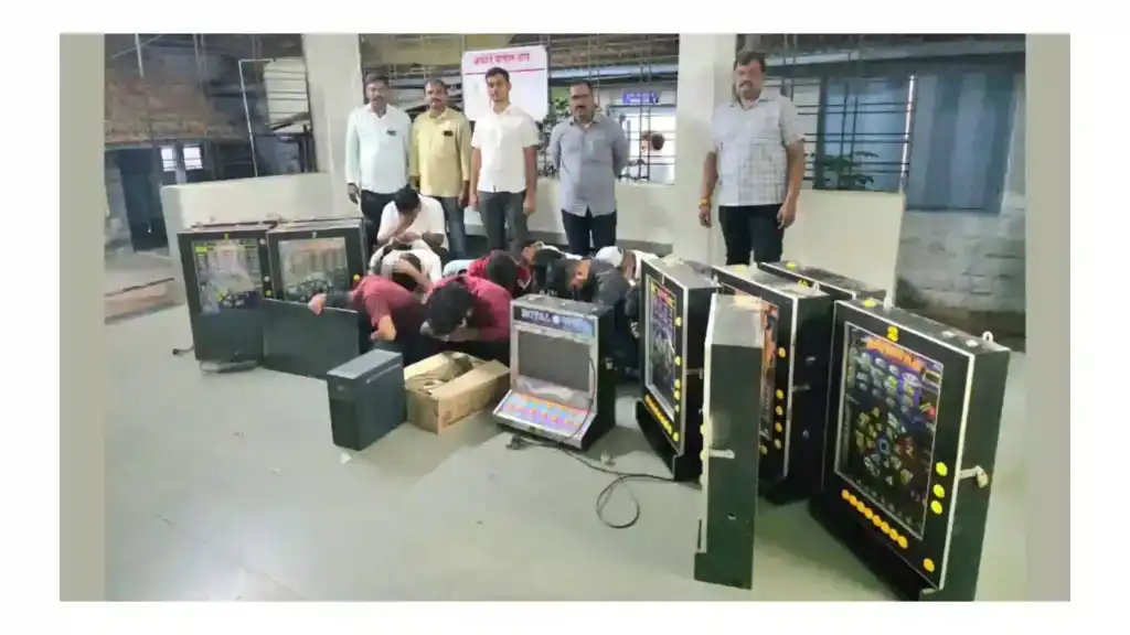 ऑनलाईन जुगारावर पोलिसांचा छापा; १६ जणांवर गुन्हा दाखल