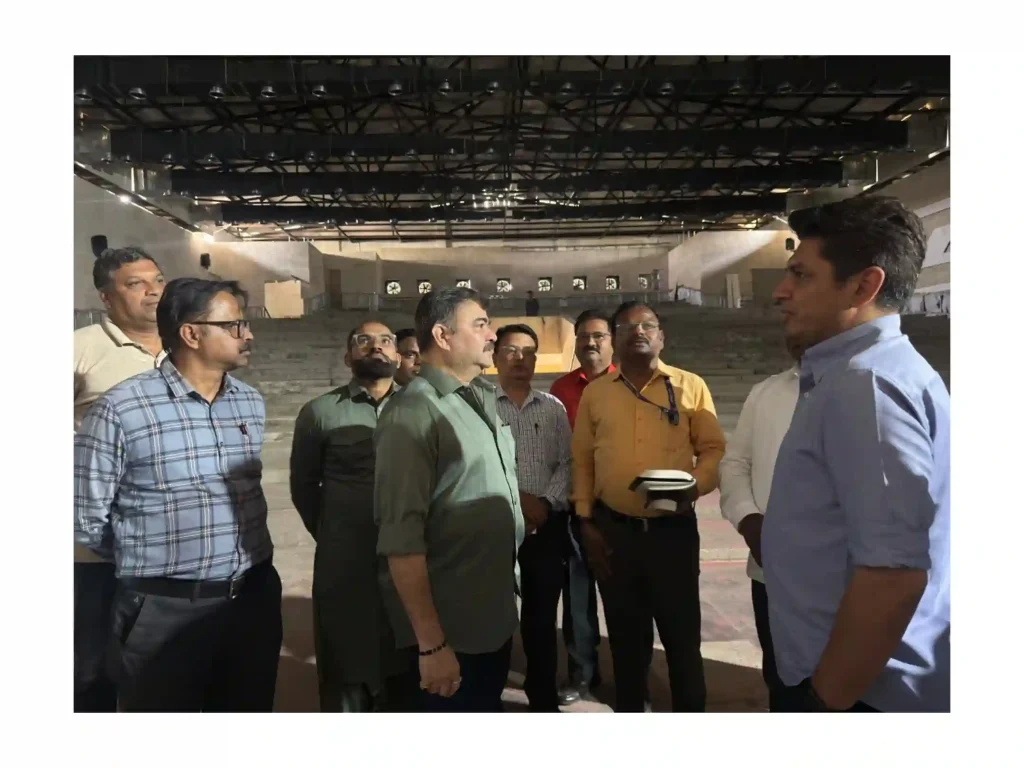 कवी अनंत फंदी नाट्यगृहात लवकरच नाटकांची नांदी; ज्येष्ठ अभिनेते प्रशांत दामले यांनी केली पाहणी