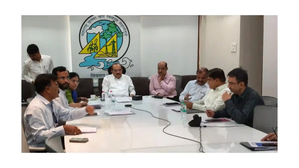 अपुऱ्या पावसामुळे पाणी जपून वापरण्याचे जलसंपदा मंत्र्यांचे आवाहन; ३१ ऑगस्टपर्यंत पिण्याचे पाणी निश्चित करण्याचे मंत्री विखे पाटलांचे निर्देश